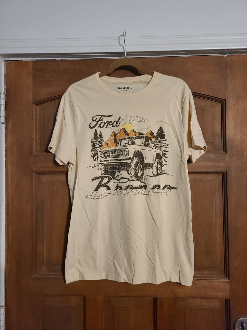 Ford Bronco Graphic Men's M T-Shirt Crew Neck Short Sleeve Beige Ford Official